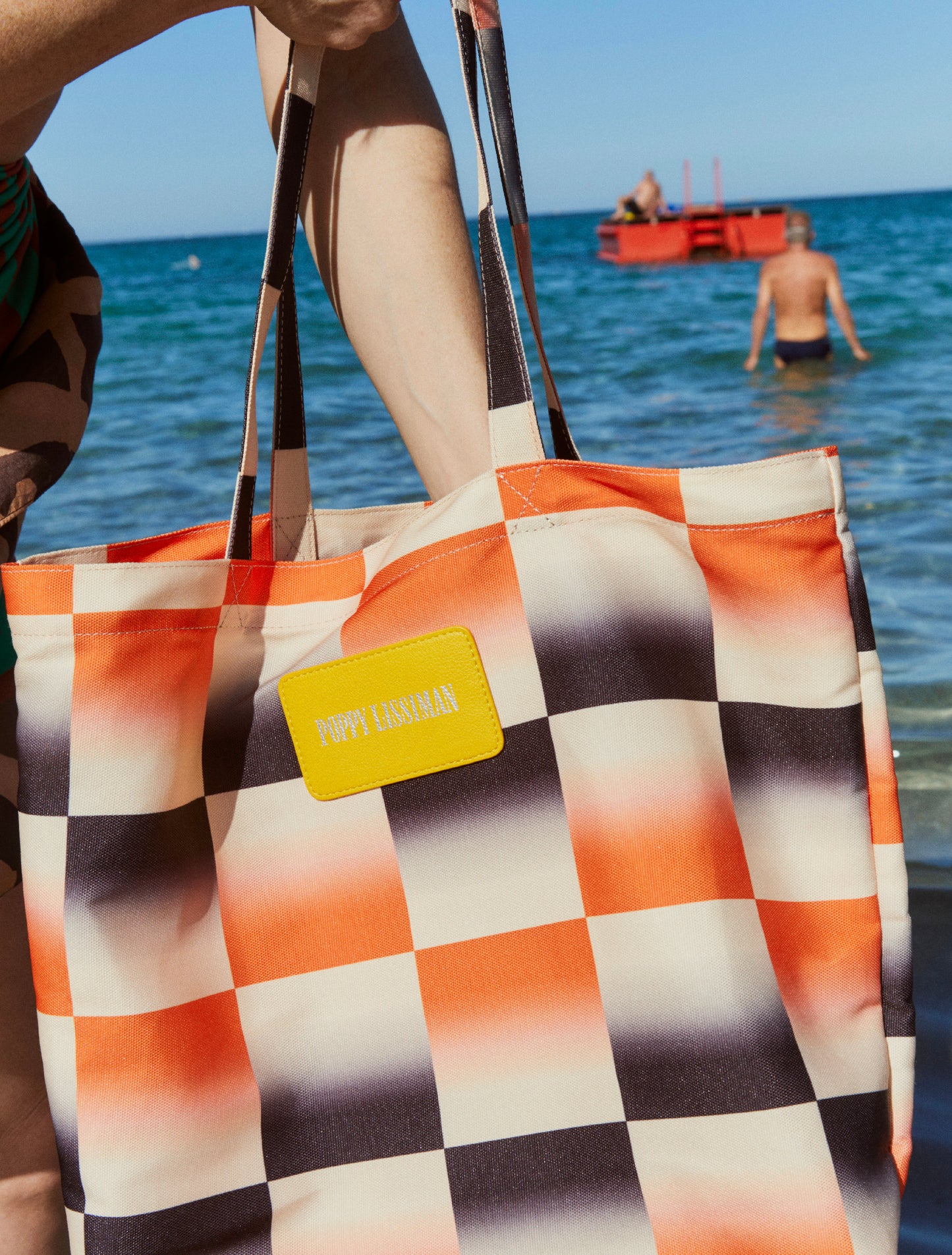 Baesique Tote - Checker Print